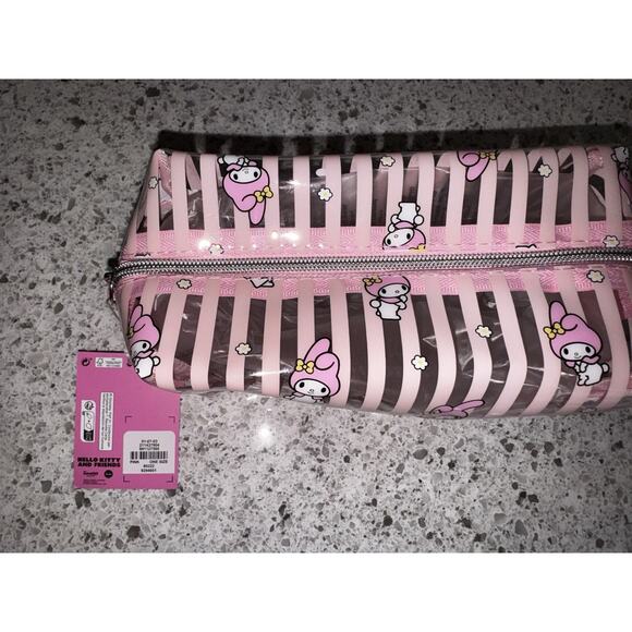 ⭐️Primark My melody make up bag/toiletry bag NWT - Picture 2 of 5